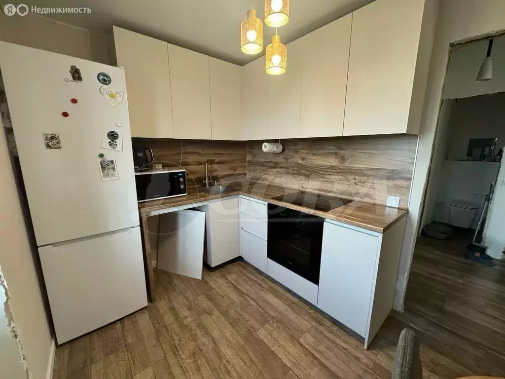 2-комнатная квартира: Тюмень, улица Монтажников, 18 (46.3 м) - Фото 2