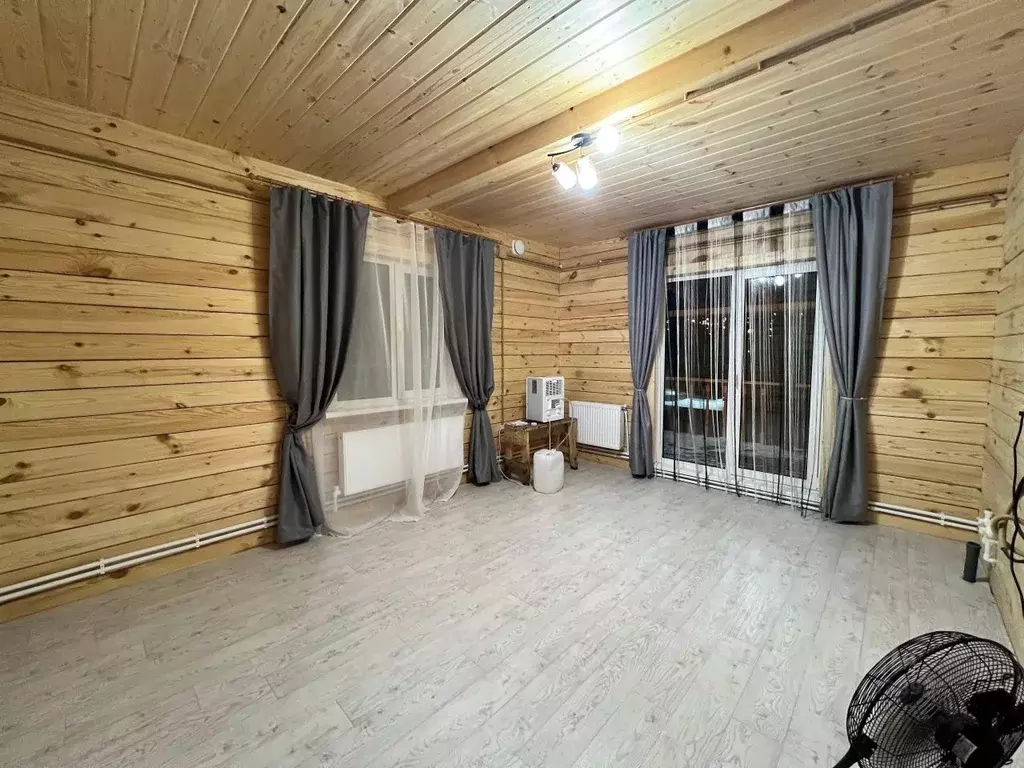 Дом в Башкортостан, Иглинский сельсовет, с. Иглино ул. Якутова (190 м) - Фото 1