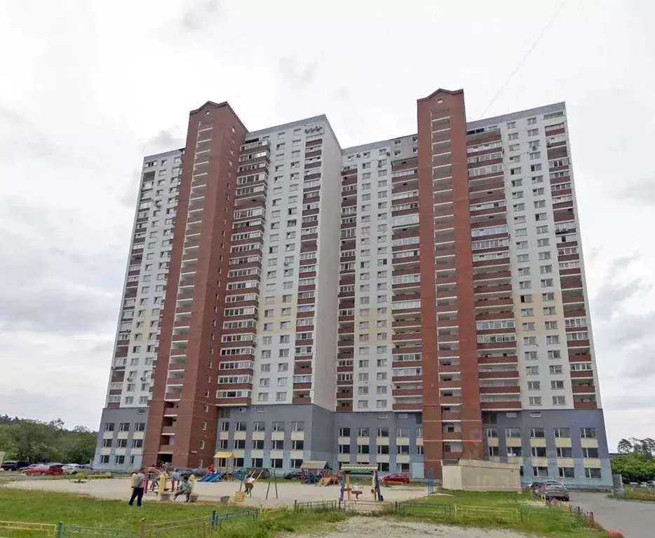 3-к кв. Свердловская область, Екатеринбург пер. Базовый, 50 (96.0 м) - Фото 0