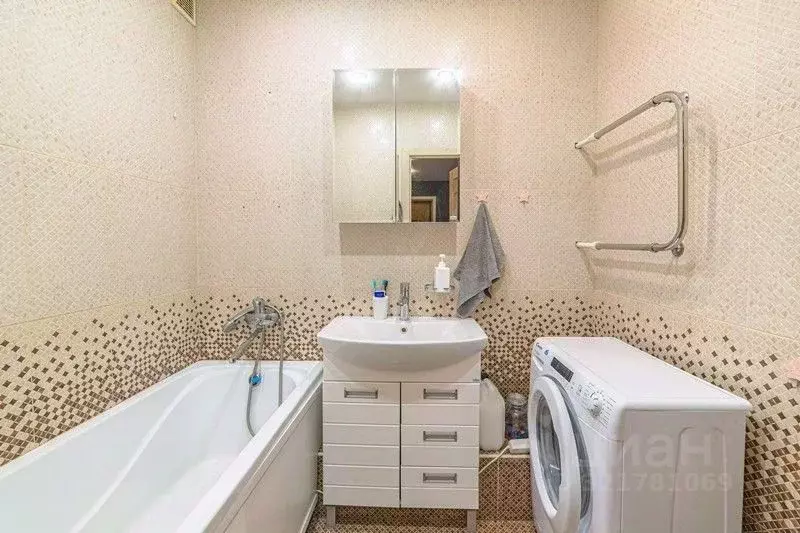 2-к кв. Пензенская область, Пенза ул. Мира, 36 (70.0 м) - Фото 0