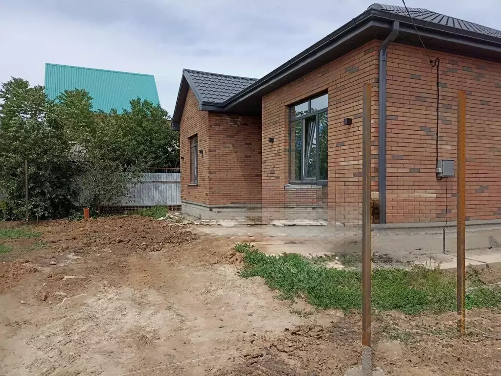 Дом в Ростовская область, Волгодонск Набережная ул. (105 м) - Фото 1