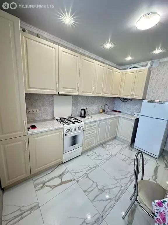 2-комнатная квартира: Анапа, Промышленная улица, 11В (65 м) - Фото 1
