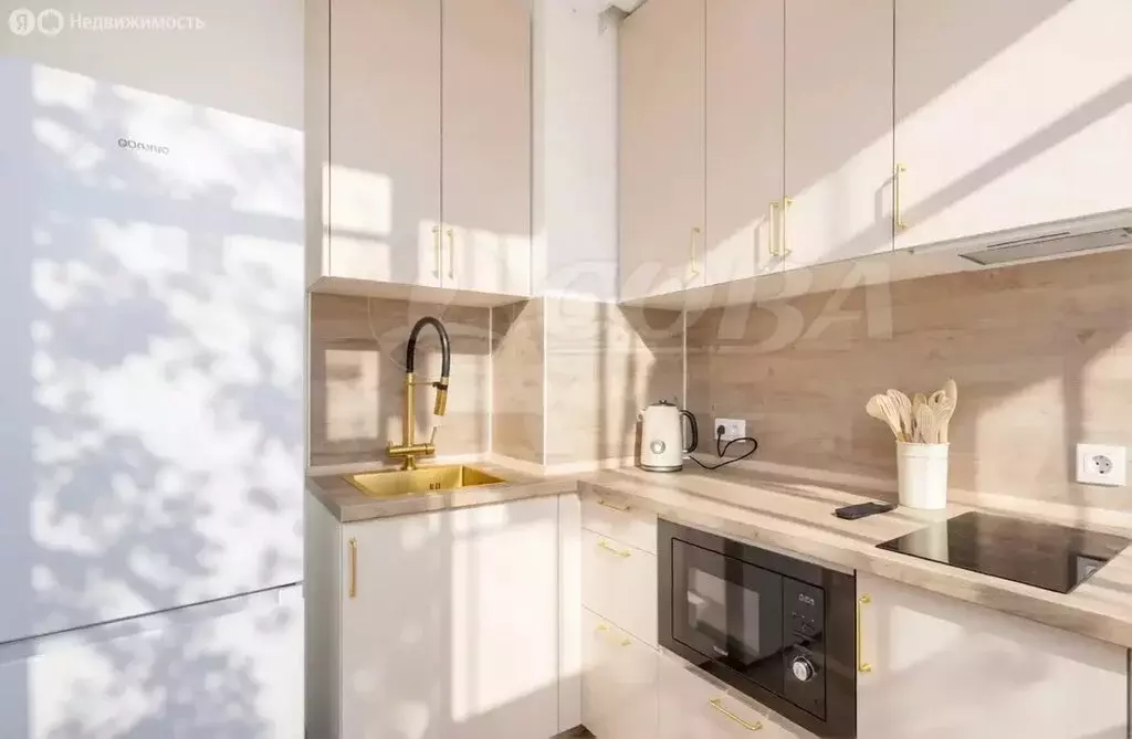 Квартира-студия: Тюмень, улица Юрия Рогачева, 11к2 (22 м) - Фото 2