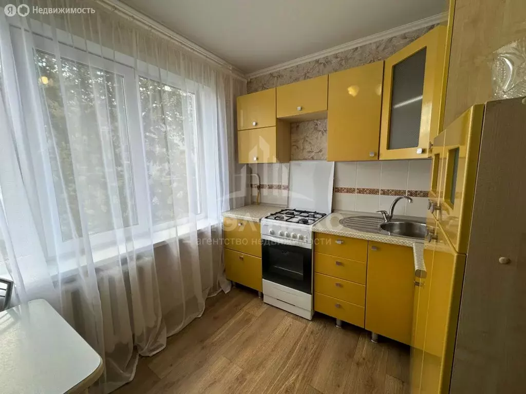 2-комнатная квартира: Брянск, Бежицкий район, улица Камозина, 32 (51.4 ... - Фото 0