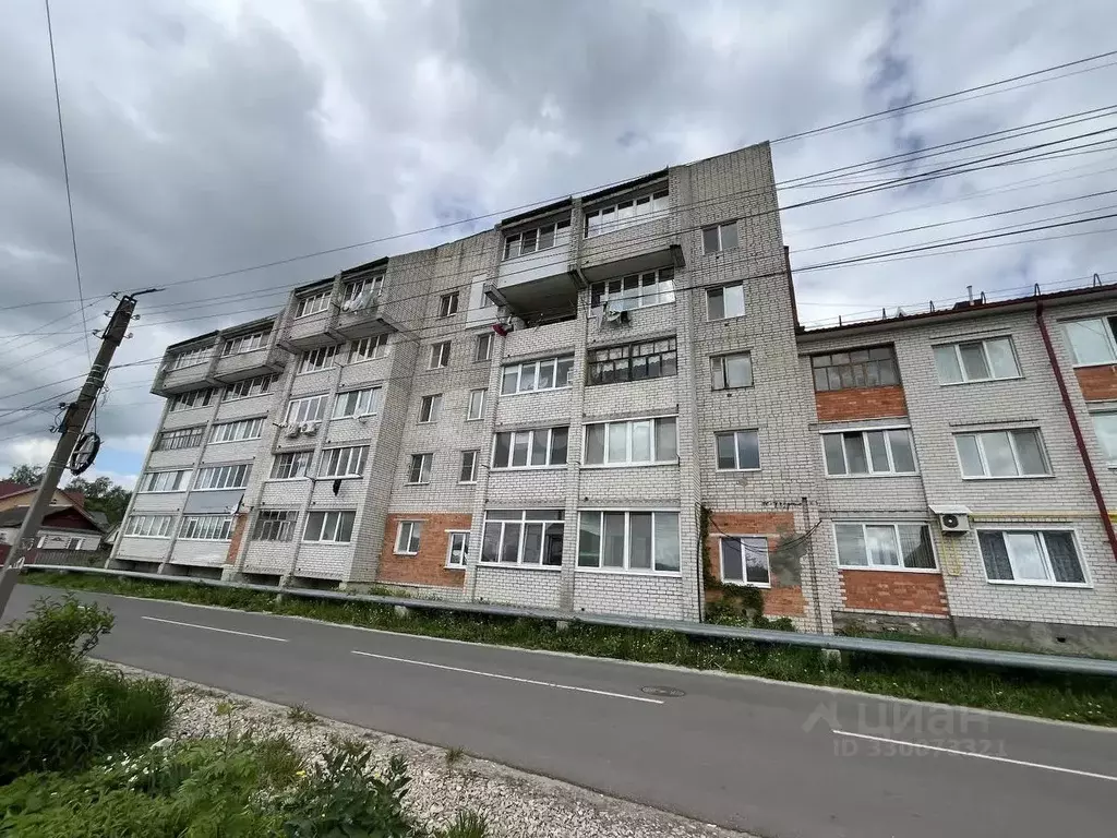3-к кв. Брянская область, Карачев ул. Свердлова, 31 (59.0 м) - Фото 1