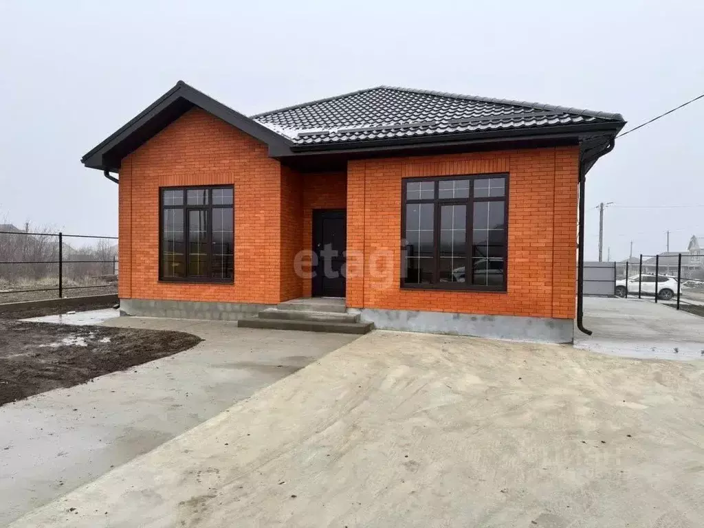 Дом в Адыгея, Майкоп Республиканская ул. (100 м) - Фото 1