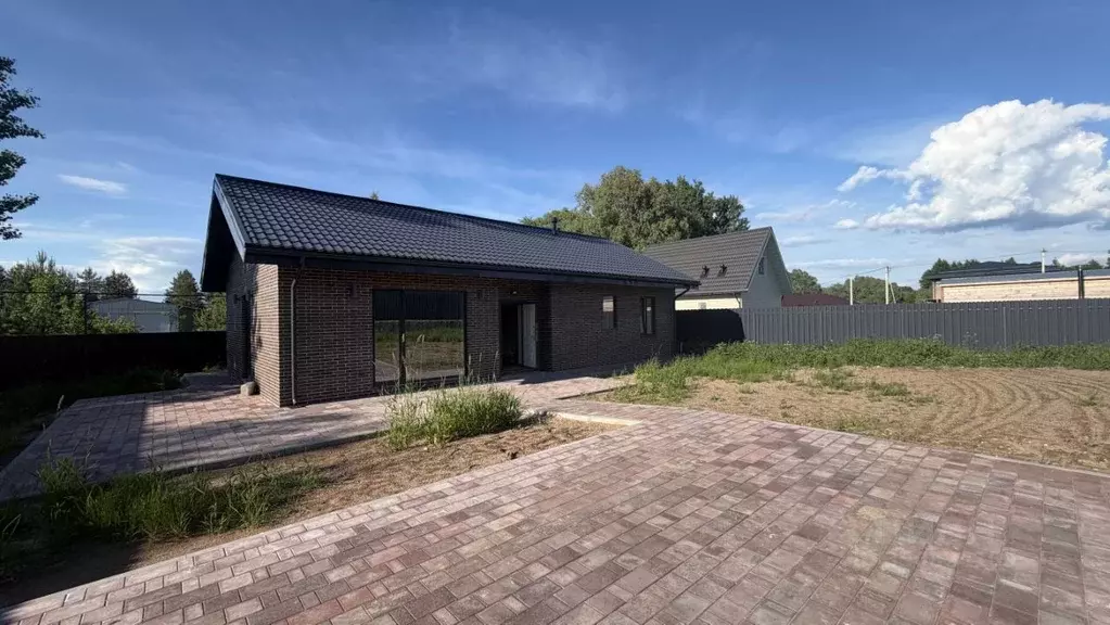 Дом в Новгородская область, Великий Новгород Береговая ул., 69 (100 м) - Фото 1