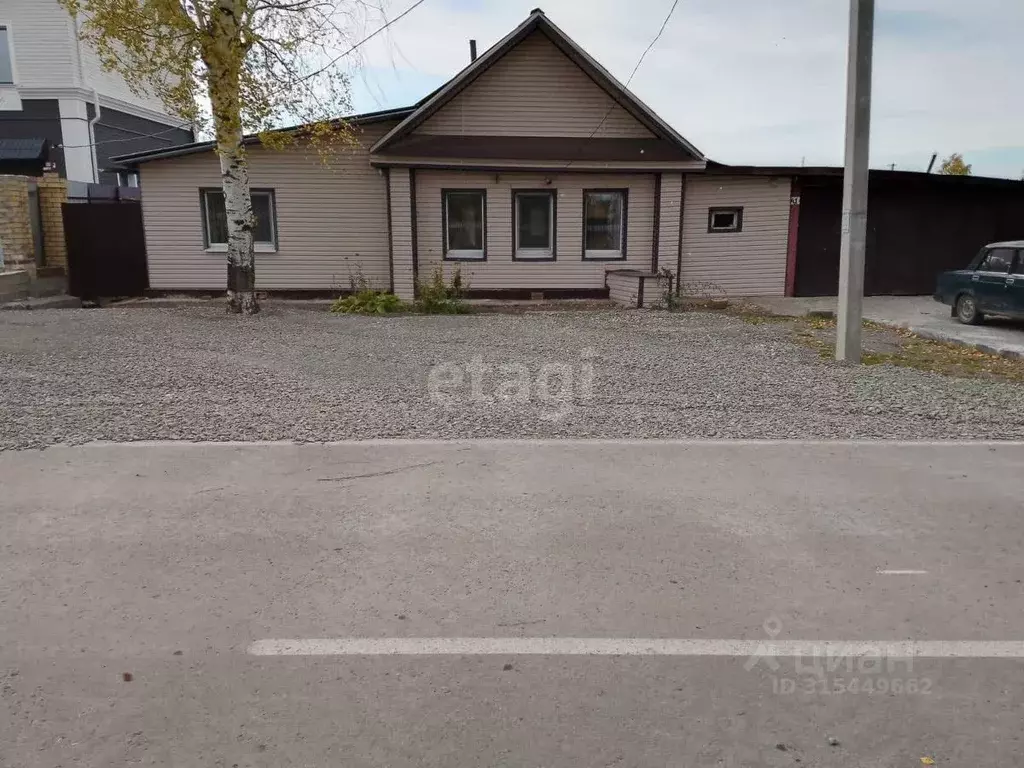 Дом в Свердловская область, Кушва ул. 9 Января (100 м) - Фото 0
