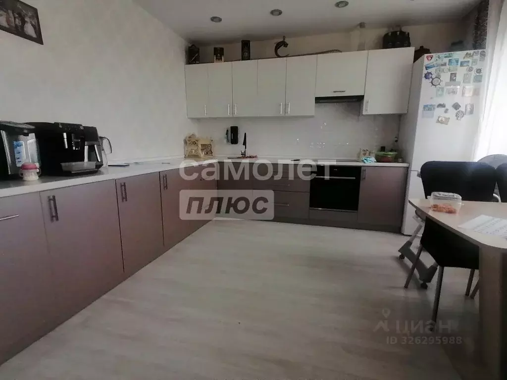 3-к кв. Ивановская область, Иваново ул. Парижской Коммуны, 41 (80.0 м) - Фото 0