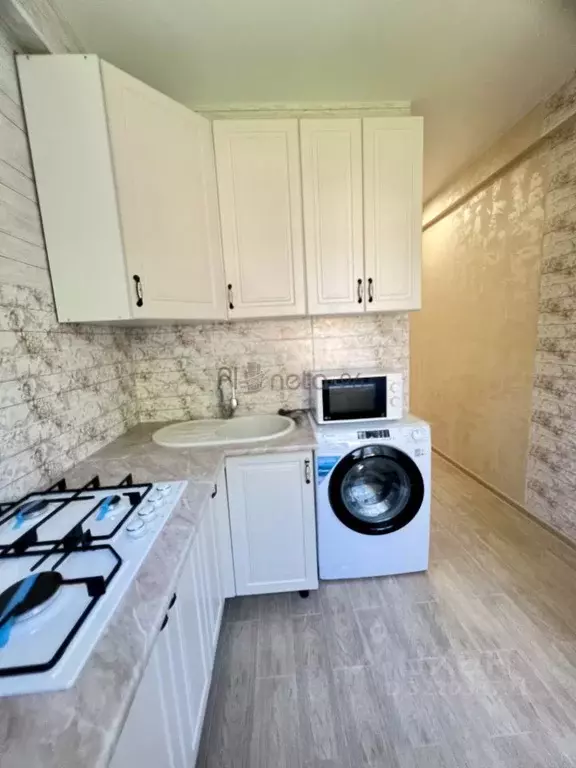 3-к кв. Ставропольский край, Ессентуки Октябрьская ул., 433 (49.9 м) - Фото 0
