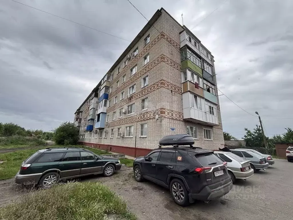 4-к кв. Белгородская область, Валуйки Новая ул., 3А (60.1 м) - Фото 0