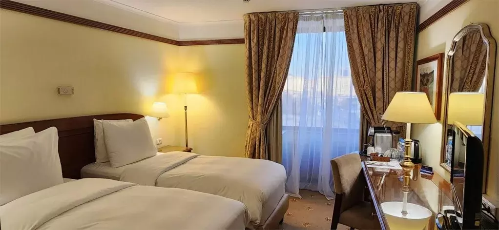 Комната Москва пл. Евразии, 2 (25.0 м) - Фото 1