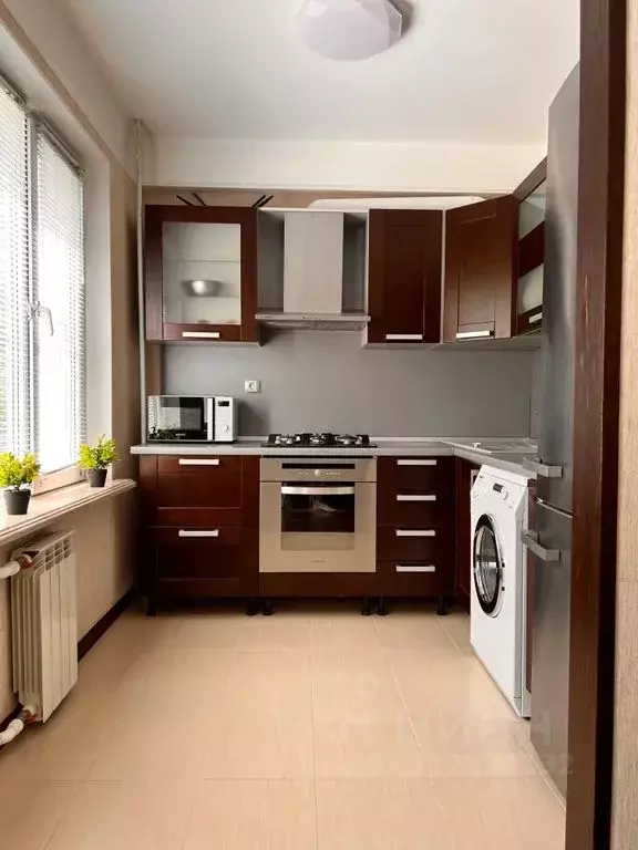 2-к кв. Дагестан, Махачкала ул. Ломоносова, 17 (66.0 м) - Фото 0
