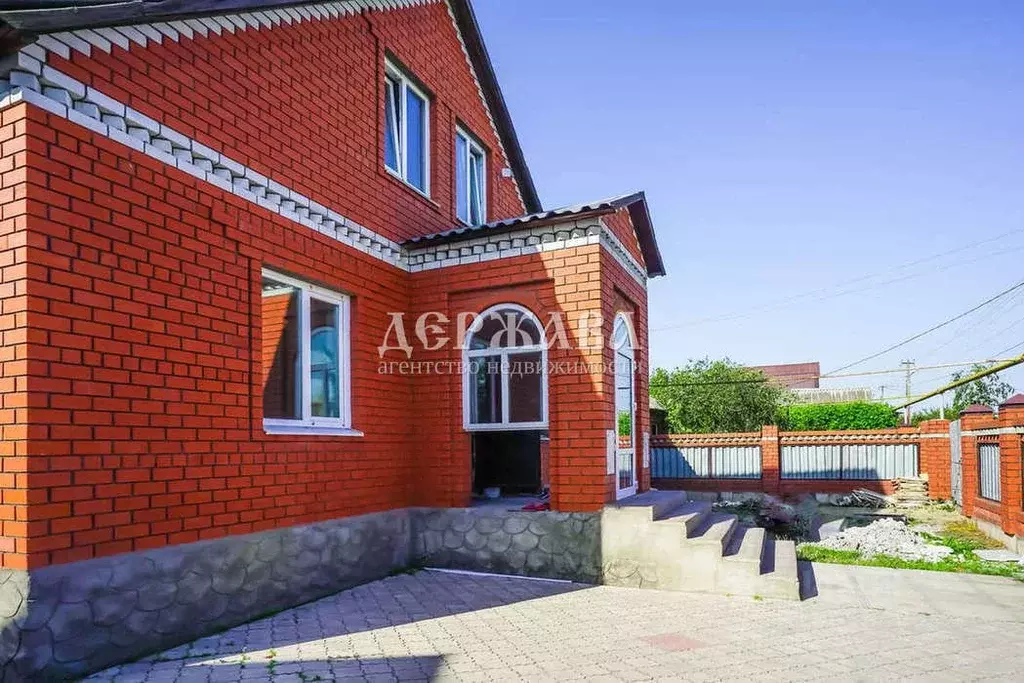 Коттедж в Белгородская область, Старооскольский городской округ, с. ... - Фото 1