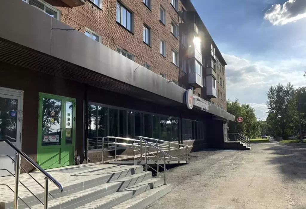 Торговая площадь в Кемеровская область, Кемерово Инициативная ул., 44 ... - Фото 0