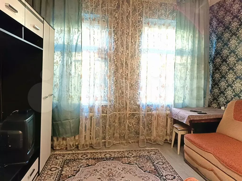 Комната 20 м в 3-к., 2/2 эт. - Фото 1