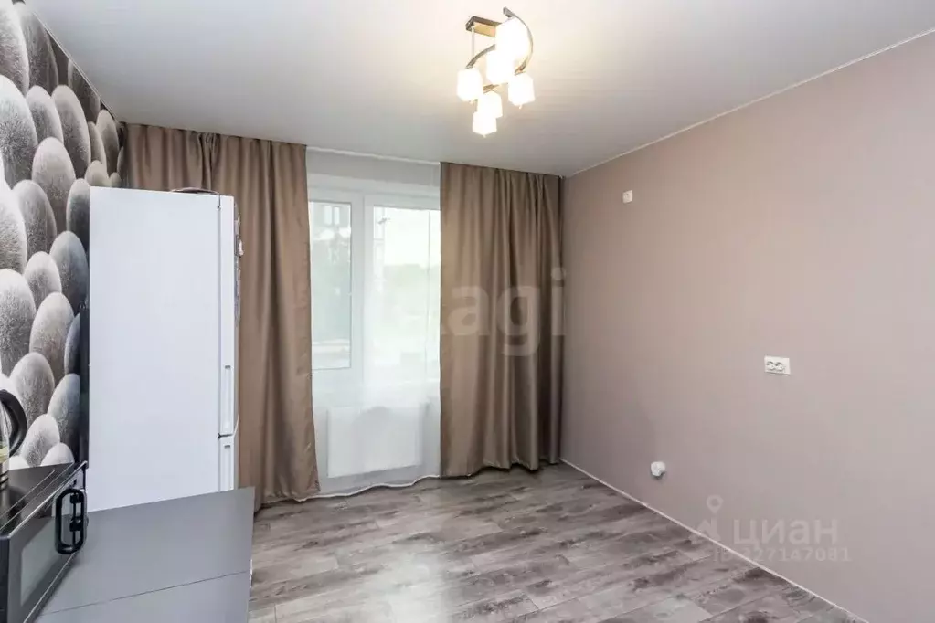 1-к кв. Тюменская область, Тюмень Интернациональная ул., 197Г (35.0 м) - Фото 1