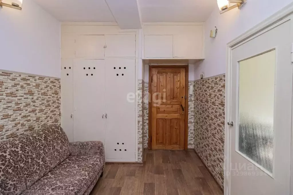 2-к кв. Тюменская область, Тюмень ул. Хохрякова, 32 (61.7 м) - Фото 0