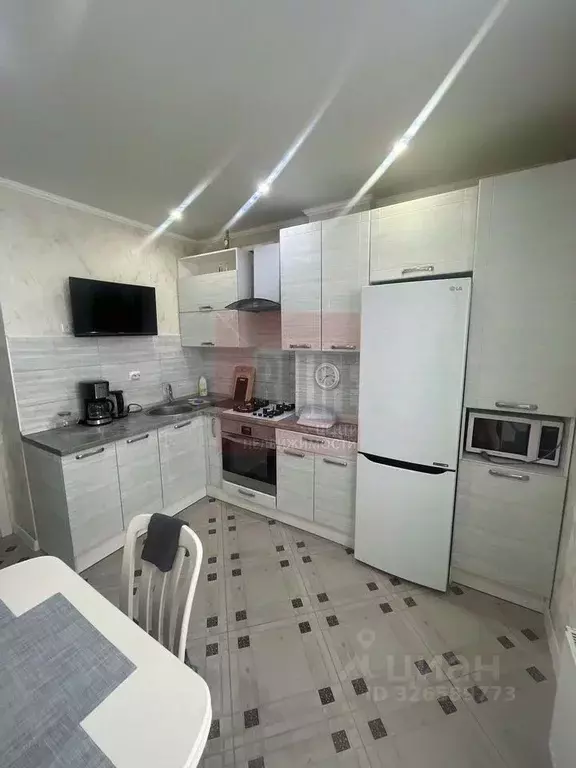 1-к кв. Калининградская область, Калининград Аэропортная ул., 1А (40.7 ... - Фото 1