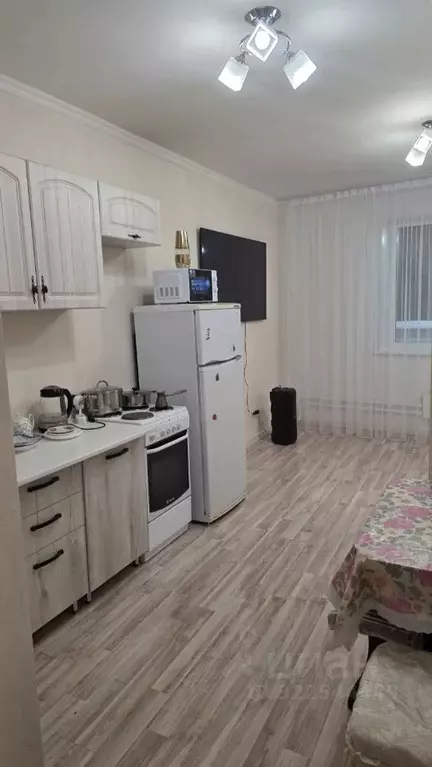 2-к кв. Хакасия, Абакан ул. Кирова, 120к2 (57.4 м) - Фото 1