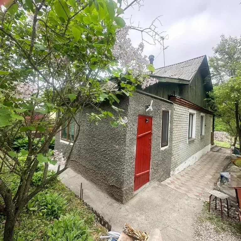 Дом в Приморский край, Партизанский муниципальный округ, с. ... - Фото 1