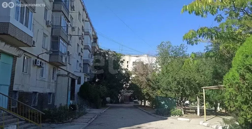 3-комнатная квартира: Феодосия, улица Гарнаева, 63 (71.4 м) - Фото 1