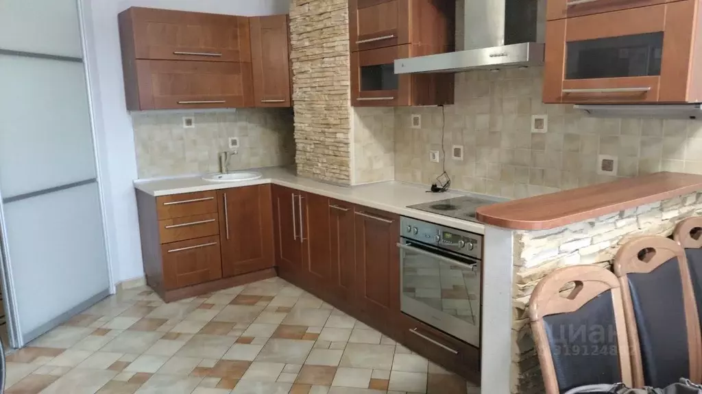 3-к кв. Самарская область, Тольятти Ленинградская ул., 43 (89.6 м) - Фото 0