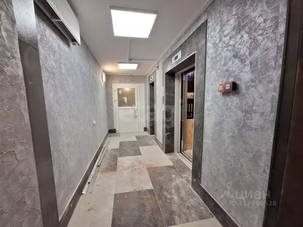 3-к кв. Саратовская область, Саратов Лунная ул., 25Б (83.6 м) - Фото 0