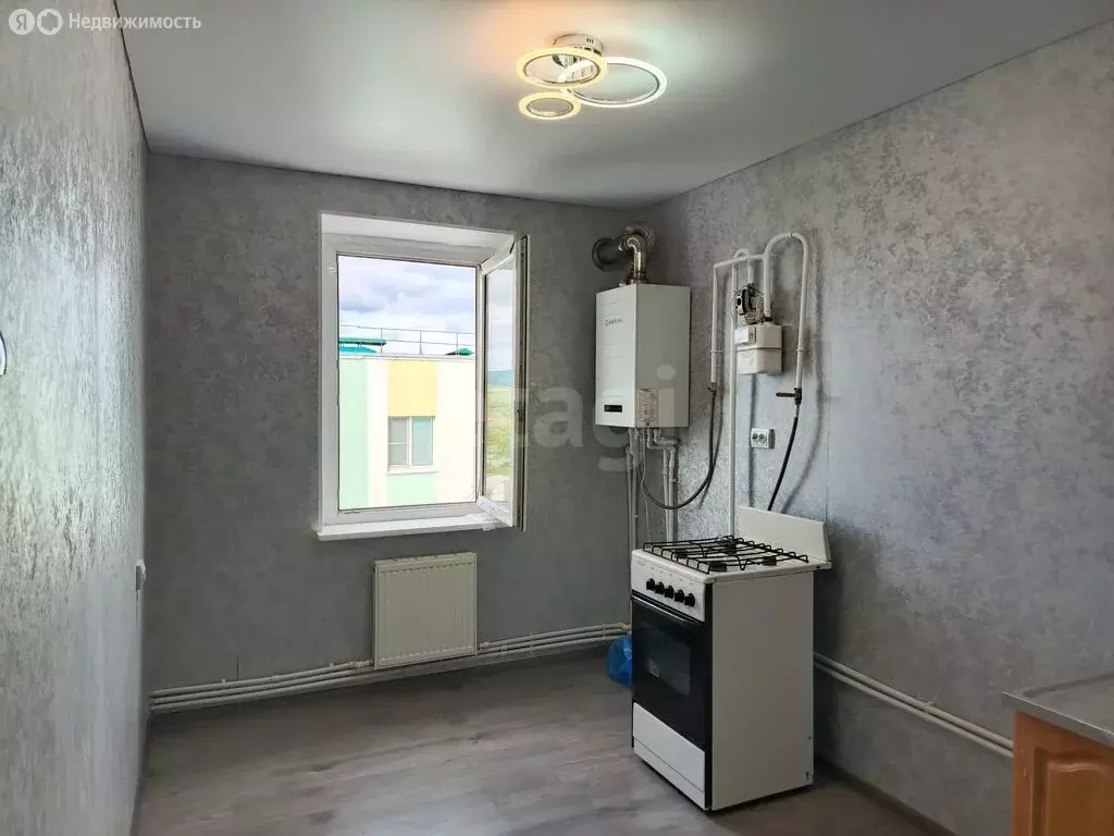 3-комнатная квартира: село Русский Акташ, улица Строителей, 19 (66.7 ... - Фото 1
