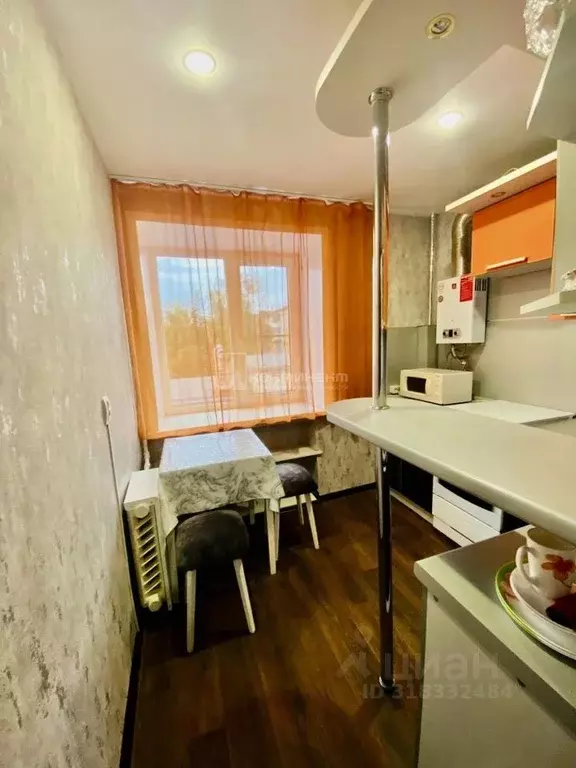 1-к кв. Владимирская область, Ковров ул. Фурманова, 18 (30.0 м) - Фото 0