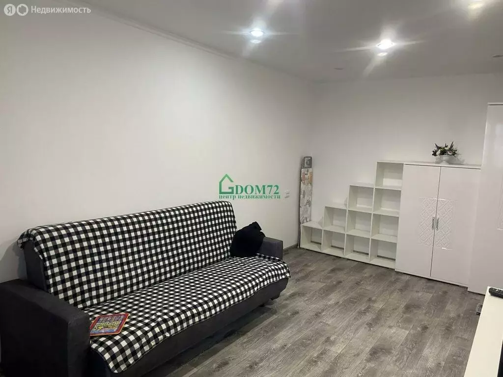 2-комнатная квартира: Тобольск, 7-й микрорайон, 20 (43.3 м) - Фото 2