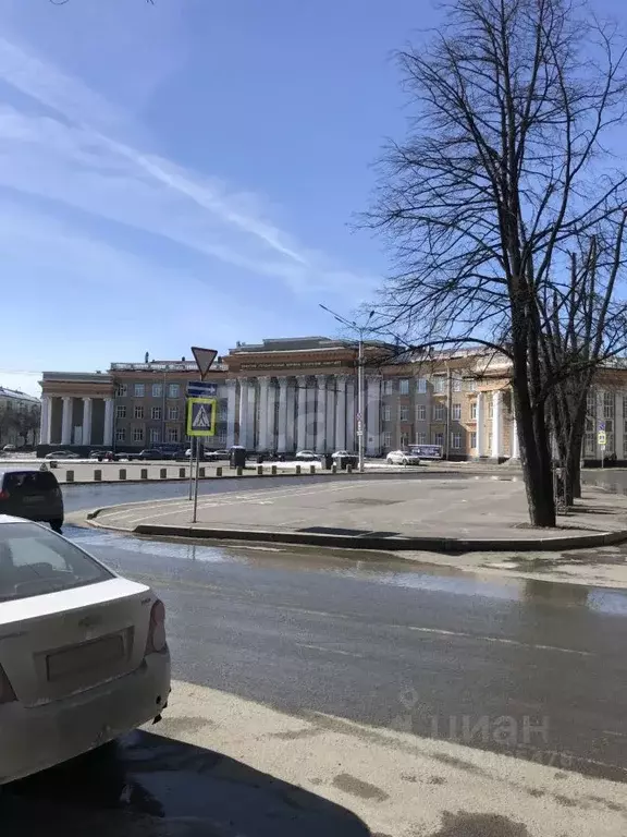 3-к кв. Башкортостан, Уфа ул. Калинина, 1 (89.6 м) - Фото 1