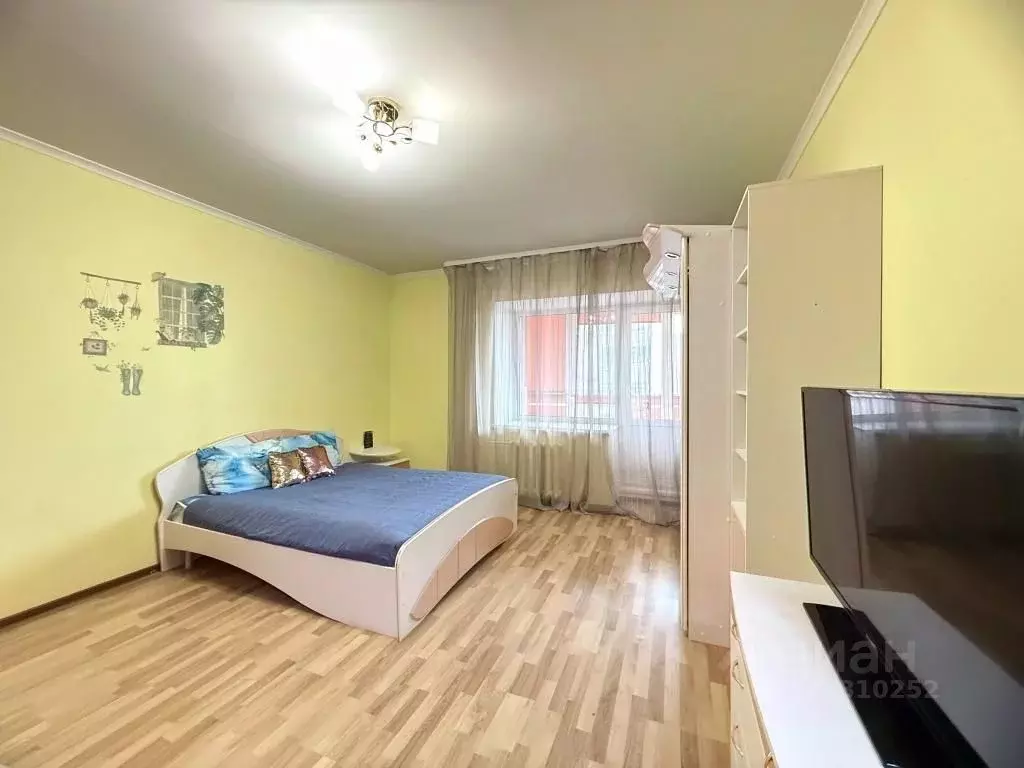 1-к кв. Тюменская область, Тюмень Мельничная ул., 83 (45.0 м) - Фото 1