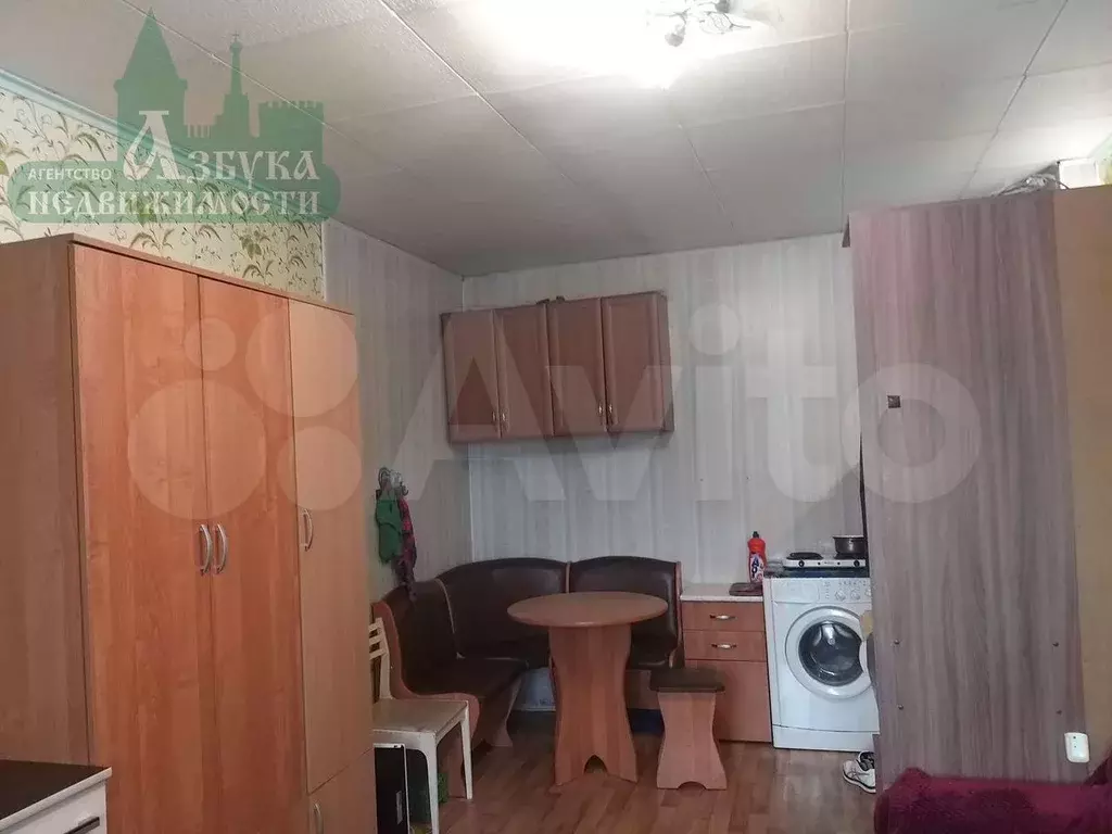 Комната 18 м в 8-к., 2/5 эт. - Фото 1