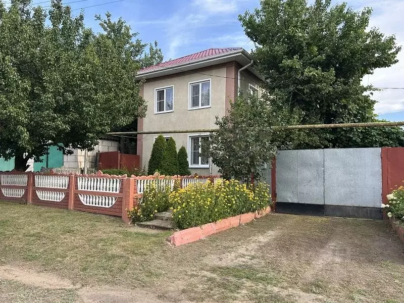 Дом в Воронежская область, Россошанский район, с. Евстратовка ... - Фото 1