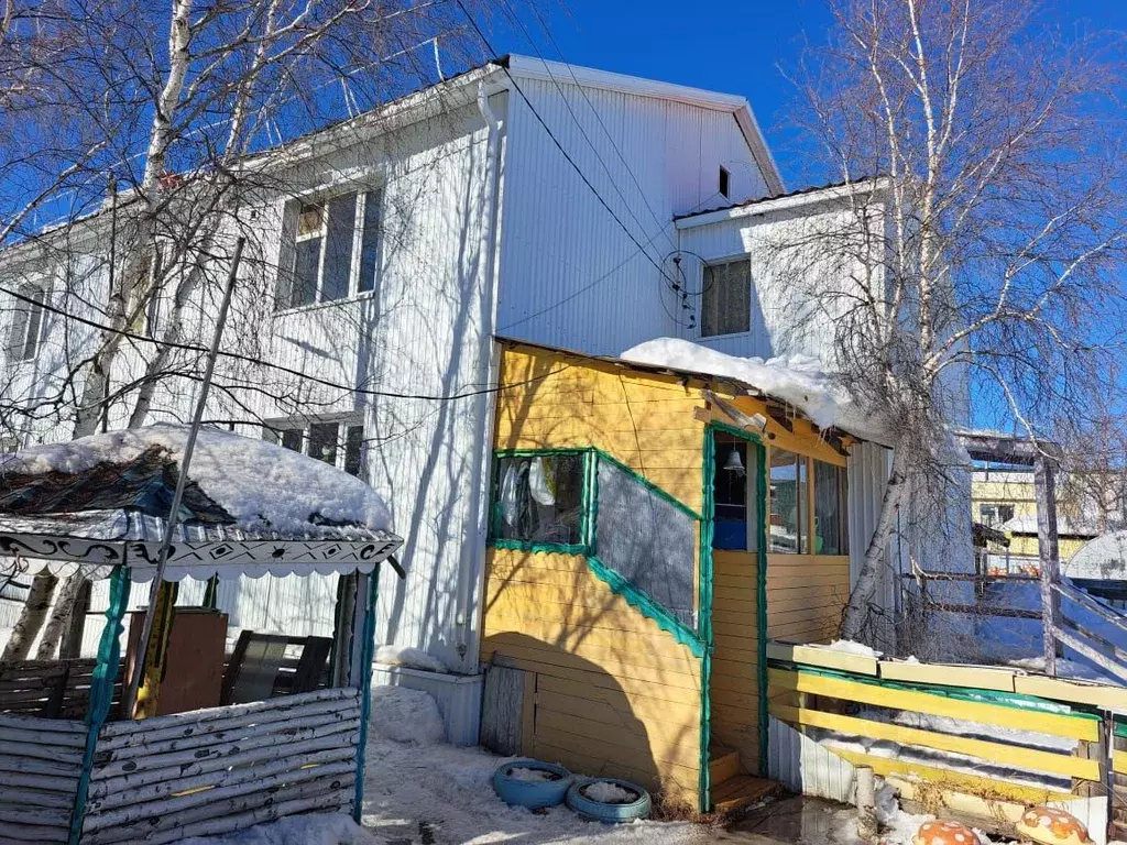 3-к кв. Саха (Якутия), Вилюйск ул. Чапаева, 17 (81.4 м) - Фото 0