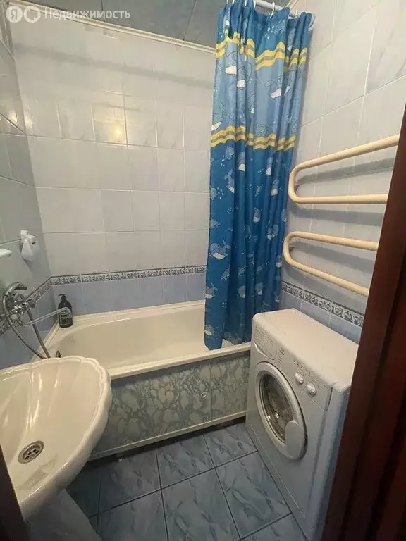 4-комнатная квартира: Энгельс, проспект Строителей, 19 (82 м) - Фото 0