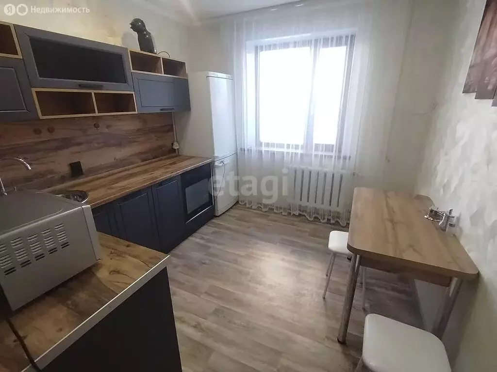 4-комнатная квартира: Тобольск, 9-й микрорайон, 21А (78 м) - Фото 1