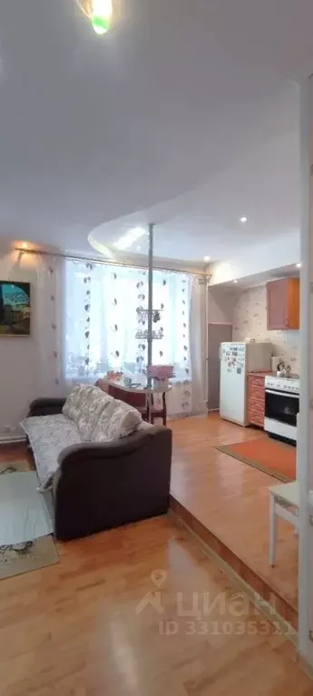 Студия Омская область, Омск просп. Космический, 14Б (37.3 м) - Фото 1