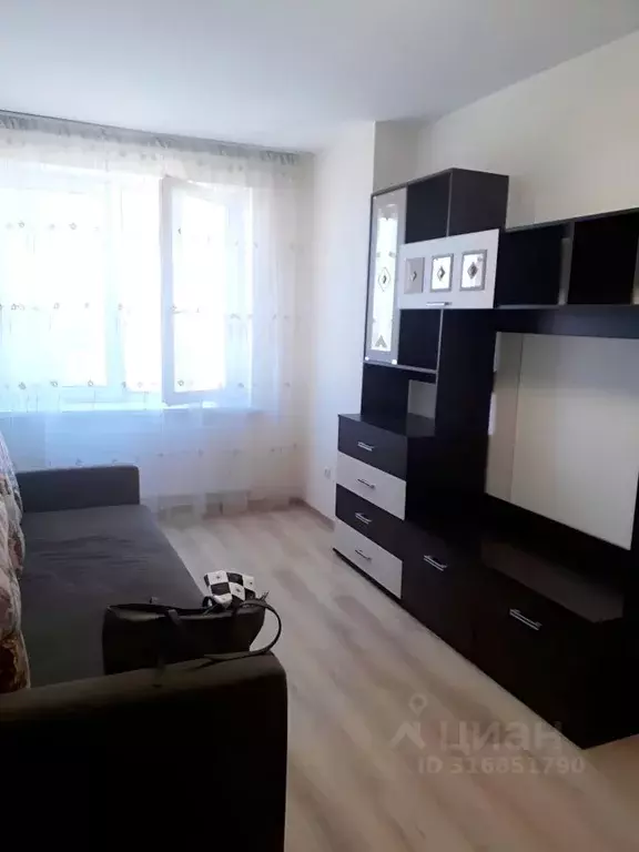 1-к кв. Санкт-Петербург ул. Русановская, 18к1 (32.5 м) - Фото 0