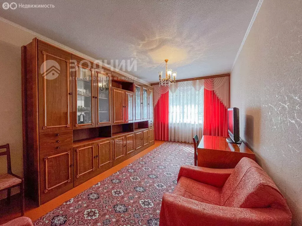 3-комнатная квартира: Чебоксары, улица Кадыкова, 4 (69.4 м) - Фото 0