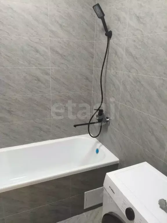 2-к кв. Краснодарский край, Краснодар ул. Домбайская, 55к8 (69.0 м) - Фото 1