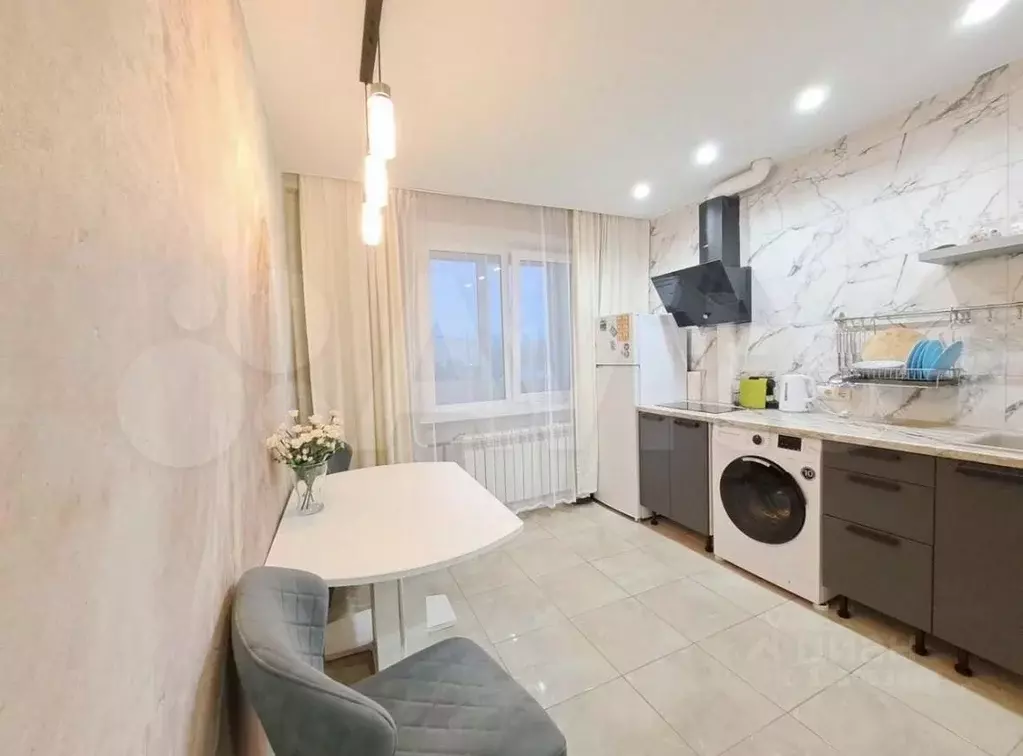 1-к кв. Башкортостан, Салават Октябрьская ул., 72 (39.0 м) - Фото 1