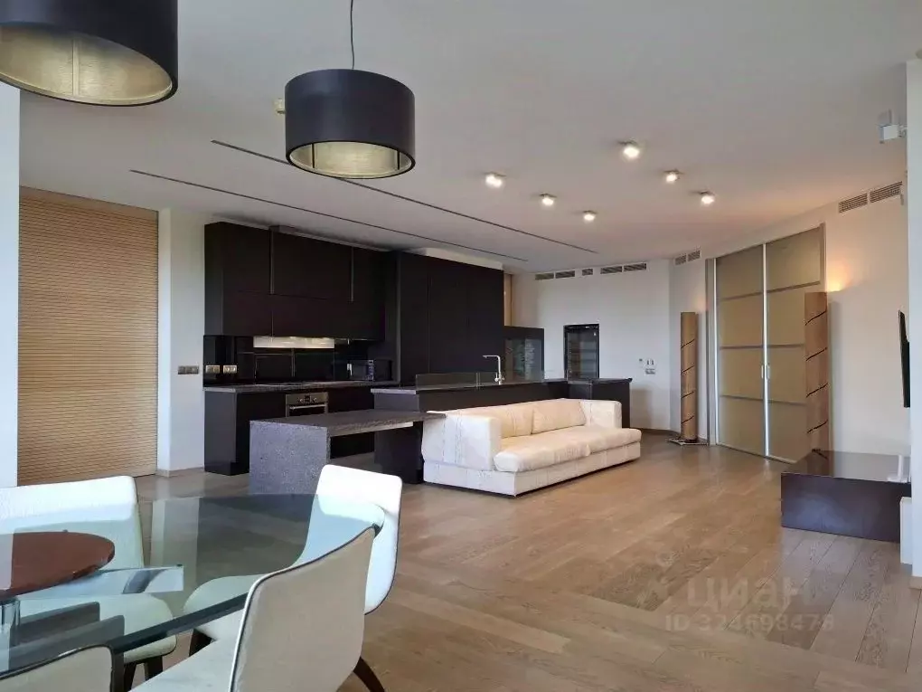 4-к кв. Москва Минская ул., 1ГК2 (200.6 м) - Фото 1