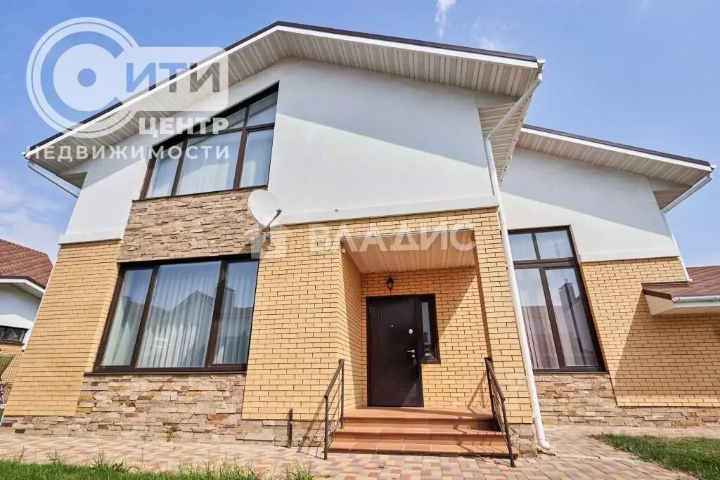 Дом в Воронежская область, Семилукский район, Губаревское с/пос, с. ... - Фото 2