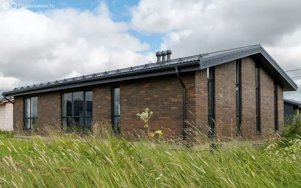 Дом в деревня Ладога, коттеджный посёлок Любимово, Быстрая улица, 27 ... - Фото 1