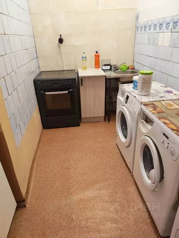 Комната Свердловская область, Екатеринбург ул. Мельникова, 3 (12.0 м) - Фото 2