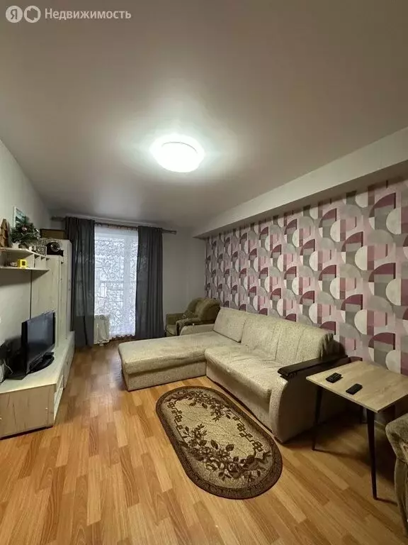 1-комнатная квартира: Нижний Новгород, Праздничная улица, 5 (35 м) - Фото 1