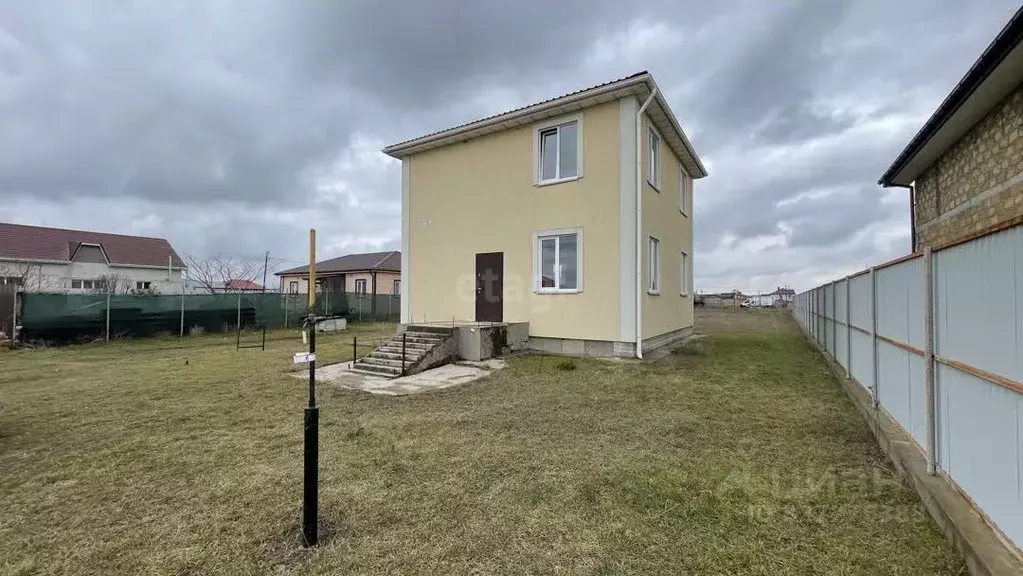 Дом в Крым, Симферопольский район, с. Родниково ул. Энтузиастов (121 ... - Фото 1