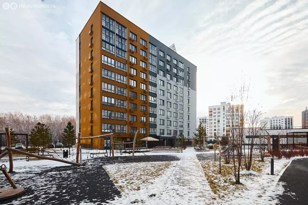 3-комнатная квартира: Тюмень, улица Анатолия Клиндюка, 1 (69.4 м) - Фото 0